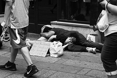 Homeless : Street Life : New York : Personal Photo Projects : Photos : Richard Moore : Photographer